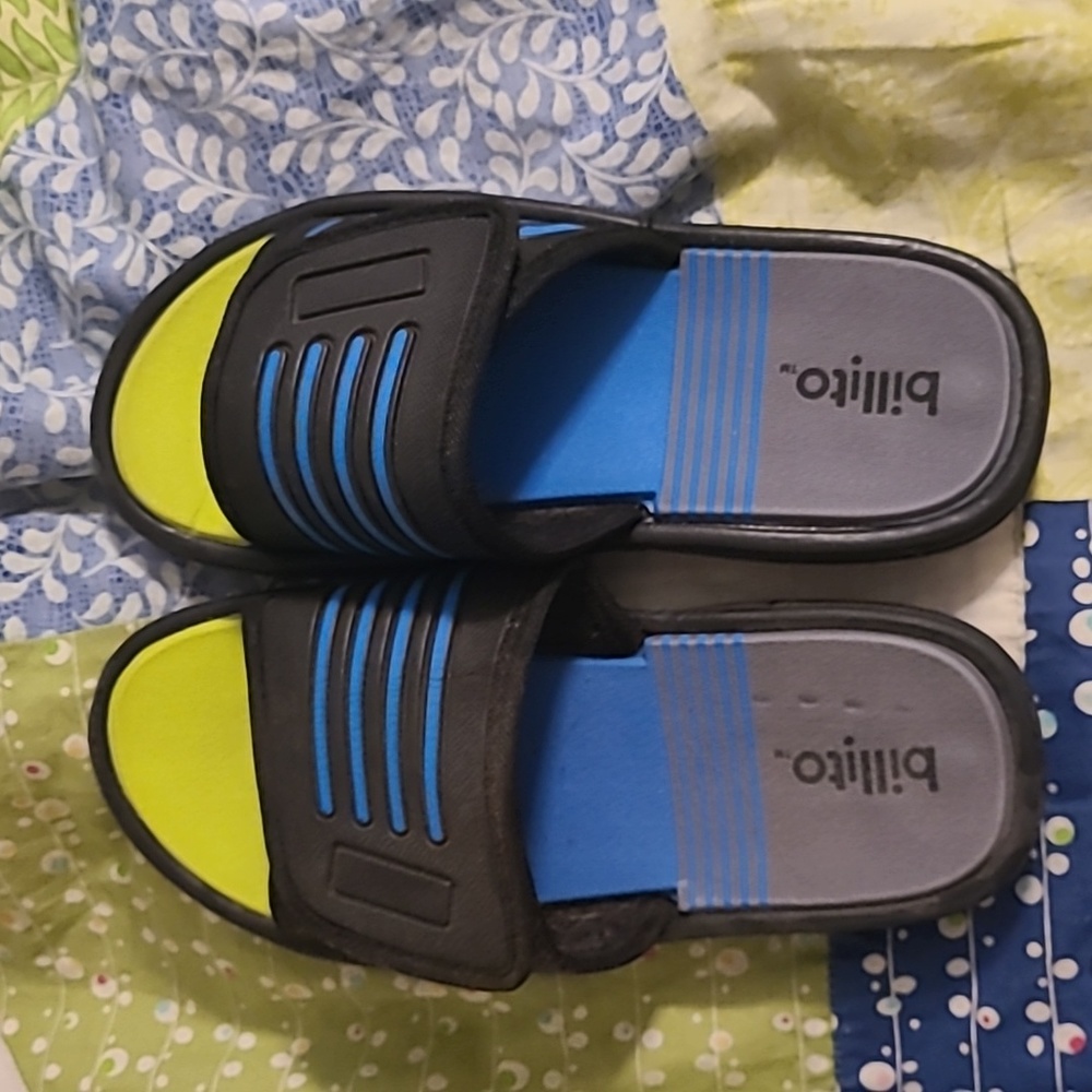 billito black and blue boys slides size 1 yourh